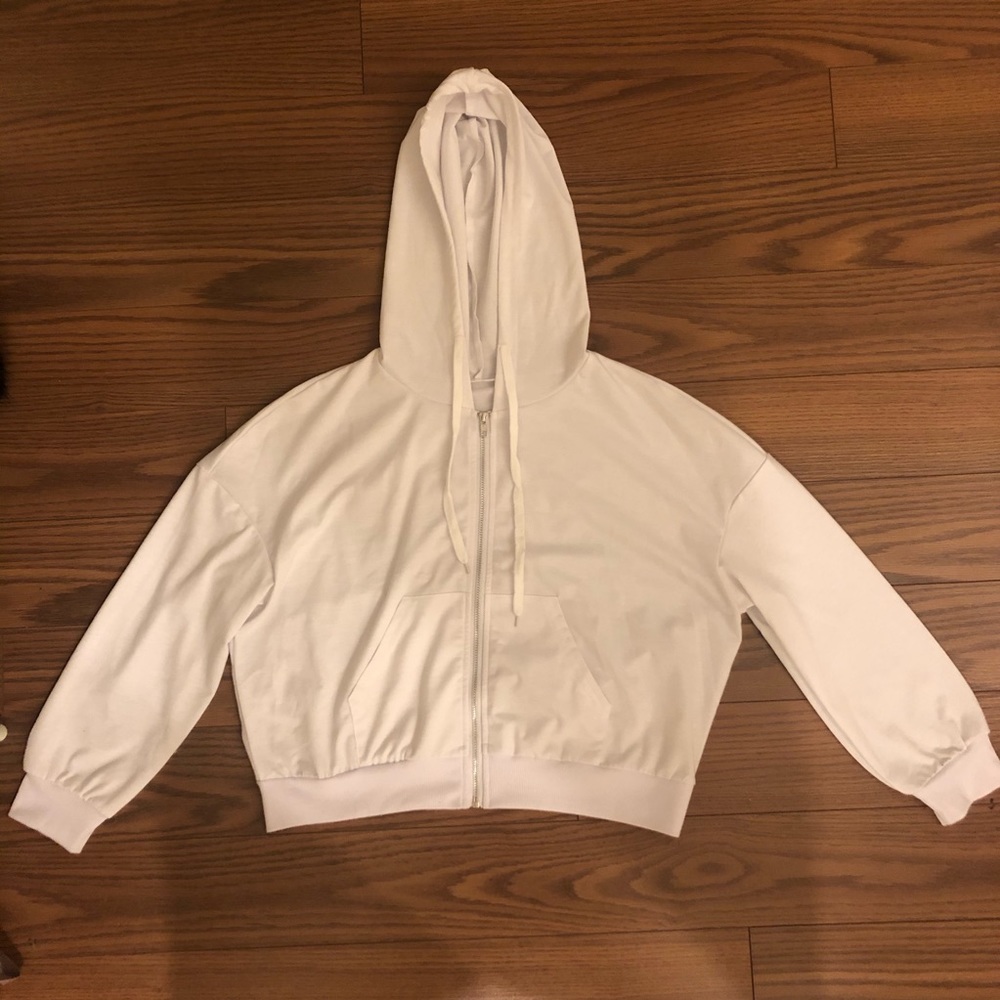 White Zip Up Hoodie🤍